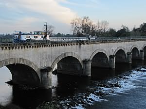 pont-canal de Digoin, dans le canal latéral à la Loire