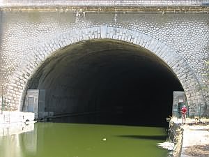 tunnel van Rove